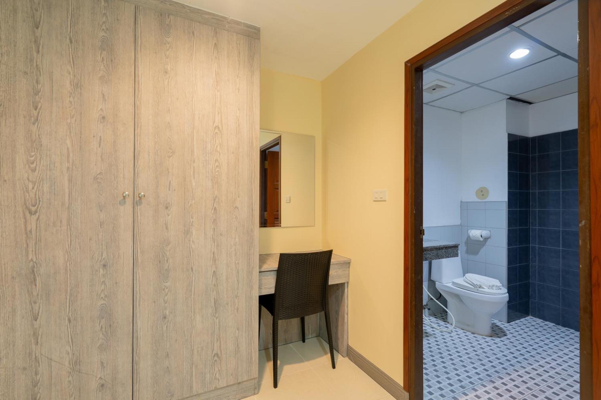 Hotel Squareone Patong Esterno foto