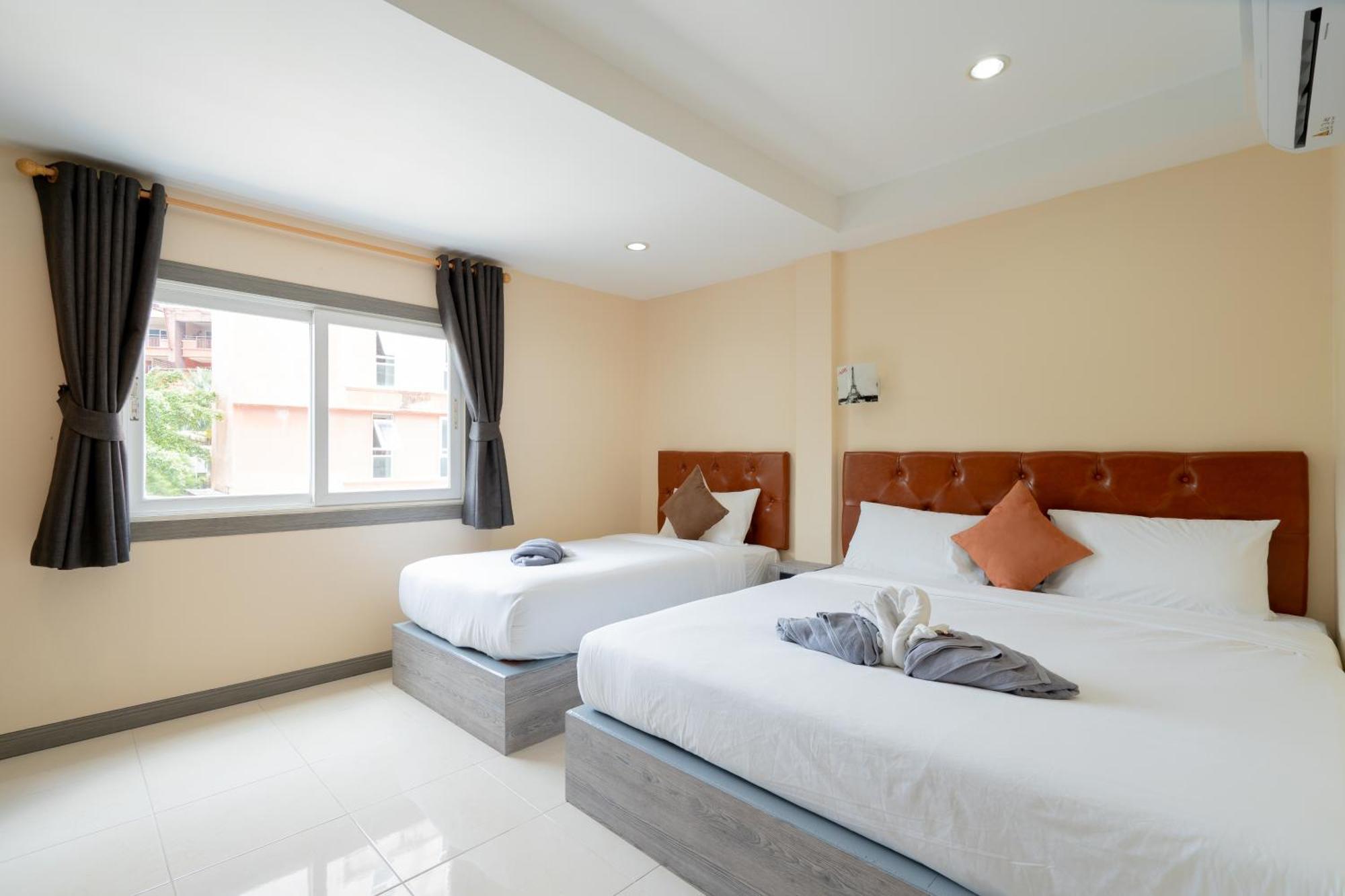 Hotel Squareone Patong Esterno foto