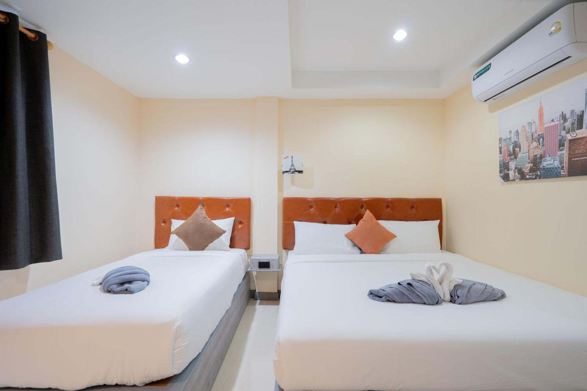 Hotel Squareone Patong Esterno foto