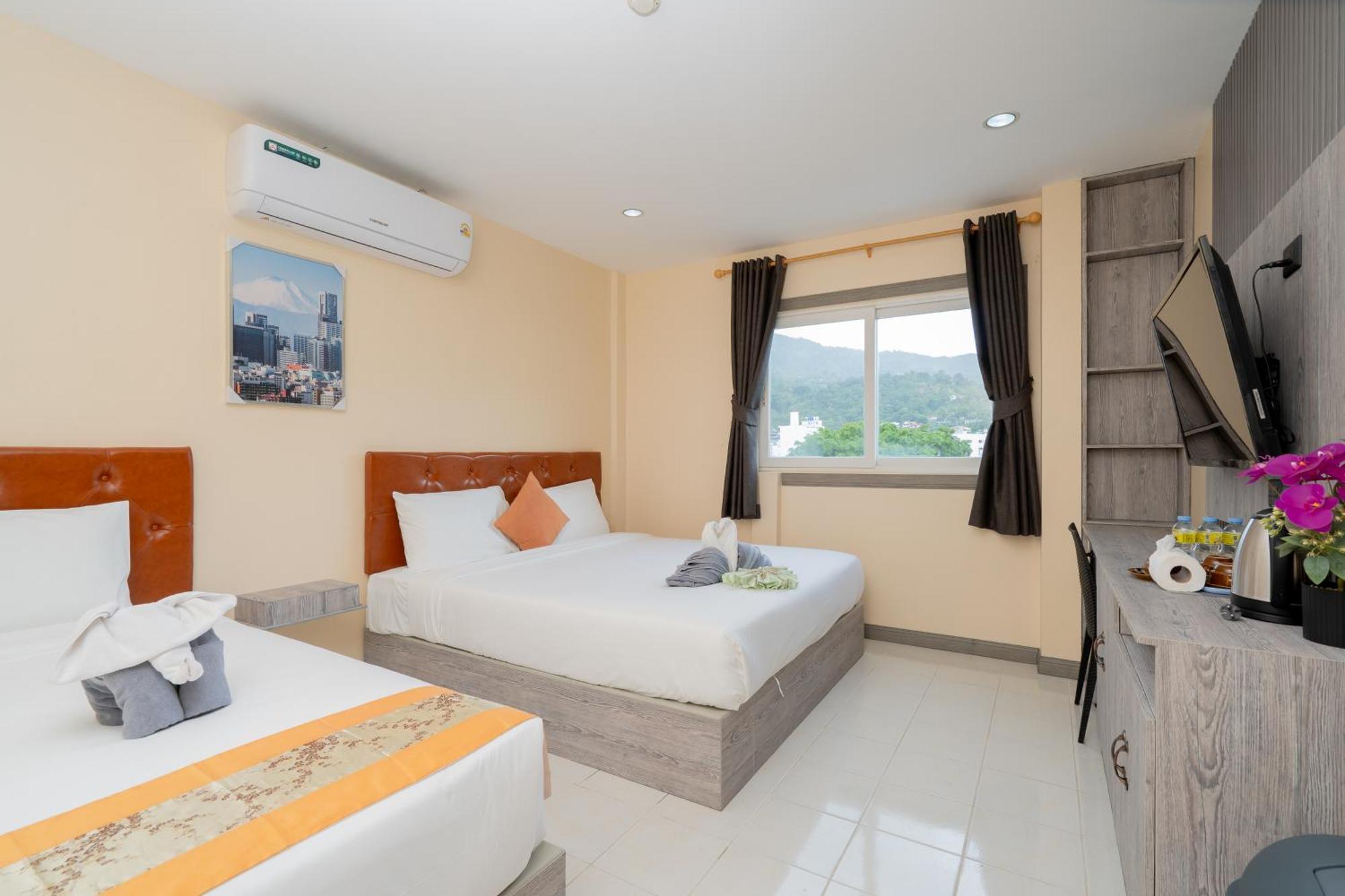 Hotel Squareone Patong Esterno foto