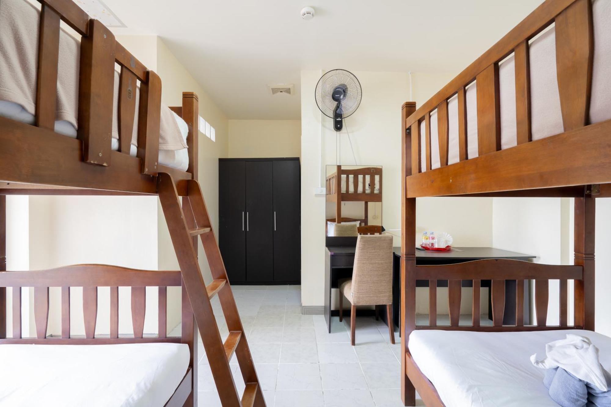 Hotel Squareone Patong Esterno foto