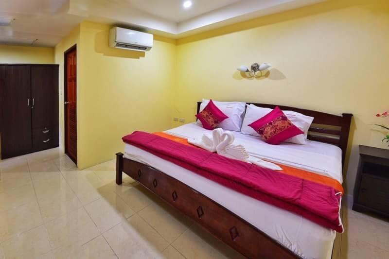 Hotel Squareone Patong Esterno foto