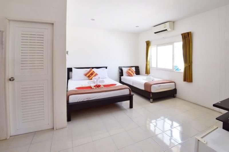 Hotel Squareone Patong Esterno foto